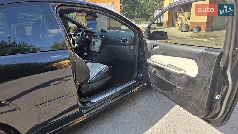 Хэтчбек Ford Focus 2007 в Ужгороде