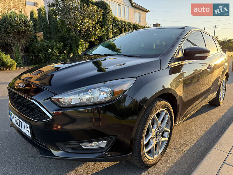 Седан Ford Focus 2015 в 