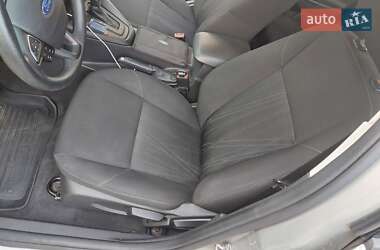 Седан Ford Focus 2015 в 