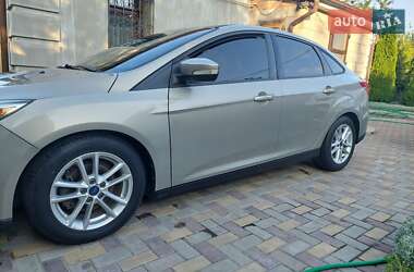 Седан Ford Focus 2015 в 