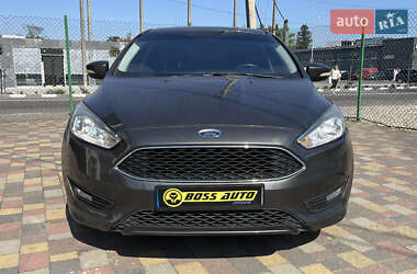 Седан Ford Focus 2015 в 