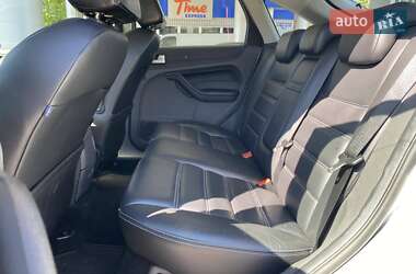 Хэтчбек Ford Focus 2007 в 