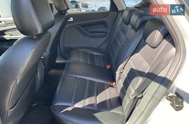 Хэтчбек Ford Focus 2007 в 