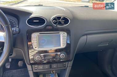 Хэтчбек Ford Focus 2007 в 