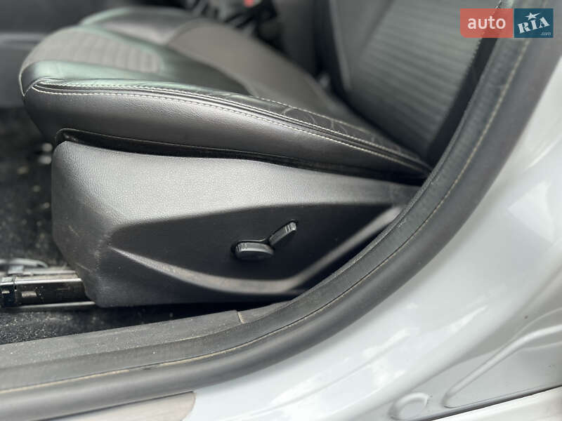 Хэтчбек Ford Focus 2018 в Киеве фото 44 Хэтчбек Ford Focus 2018 в Киеве