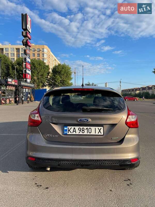 Хетчбек Ford Focus 2014 в Софіївській Борщагівці
