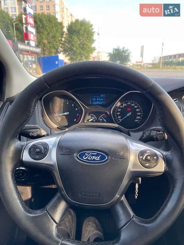 Хетчбек Ford Focus 2014 в Софіївській Борщагівці