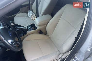 Хэтчбек Ford Focus 2011 в 