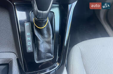Хэтчбек Ford Focus 2011 в 