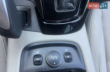 Хэтчбек Ford Focus 2011 в 