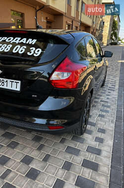 Хэтчбек Ford Focus 2014 в 