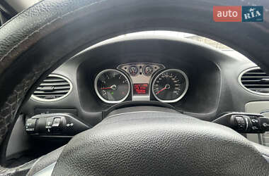Хэтчбек Ford Focus 2008 в 