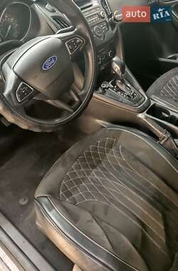 Седан Ford Focus 2015 в 
