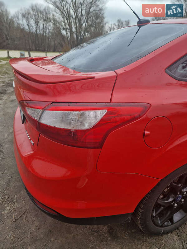 Седан Ford Focus 2013 в Киеве фото 5 Седан Ford Focus 2013 в Киеве