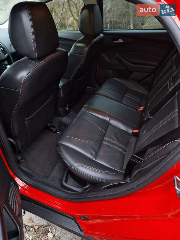 Седан Ford Focus 2013 в Киеве фото 10 Седан Ford Focus 2013 в Киеве