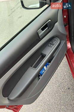 Хэтчбек Ford Focus 2008 в 