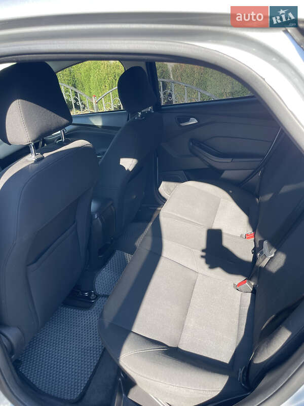 Седан Ford Focus 2015 в Черкасах