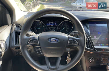 Седан Ford Focus 2015 в Черкассах
