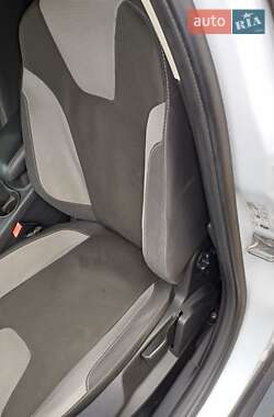 Хэтчбек Ford Focus 2013 в 