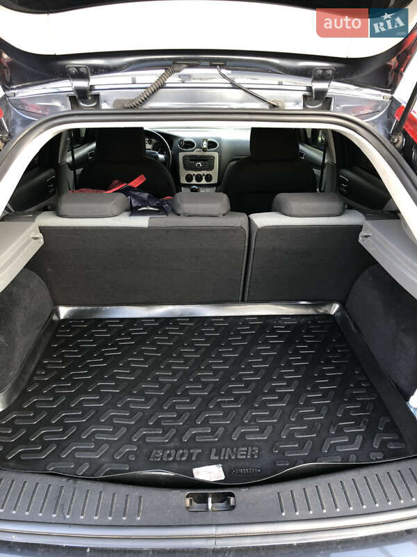 Хэтчбек Ford Focus 2010 в Полтаве фото 36 Хэтчбек Ford Focus 2010 в Полтаве