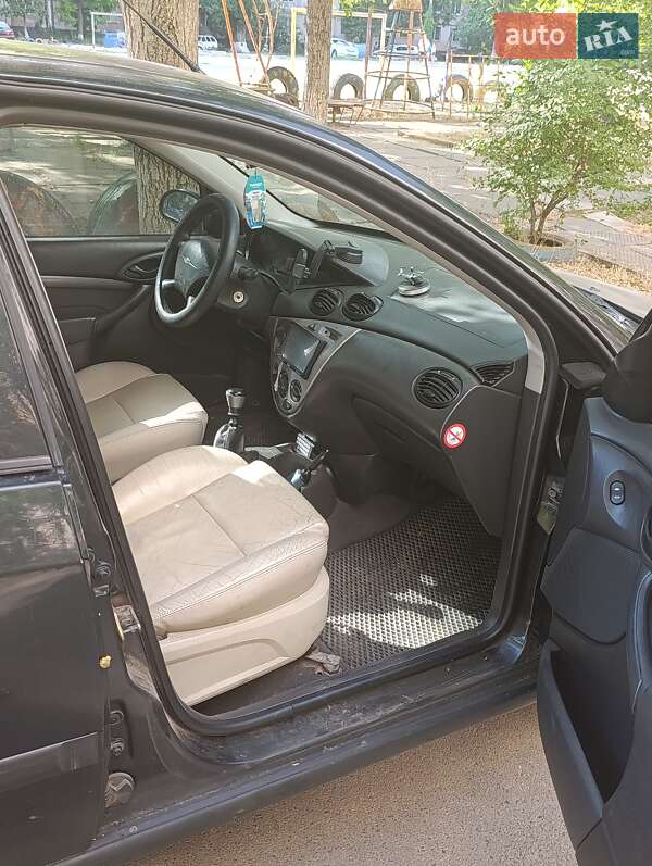 Хэтчбек Ford Focus 2001 в Одессе