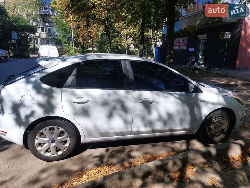 Хэтчбек Ford Focus 2008 в Львове
