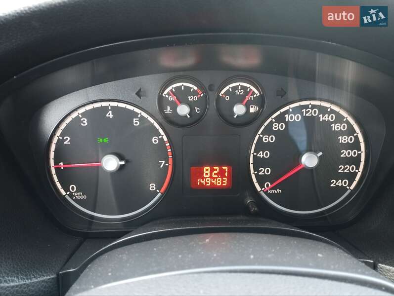 Хэтчбек Ford Focus 2011 в Полтаве