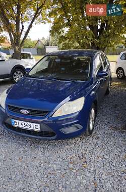 Хэтчбек Ford Focus 2011 в 