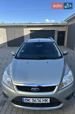 Универсал Ford Focus 2010 в 
