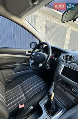 Универсал Ford Focus 2010 в 