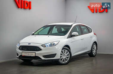 Хетчбек Ford Focus 2016 в 