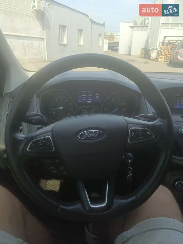 Седан Ford Focus 2015 в Черкассах