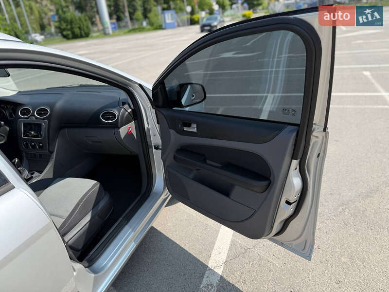 Універсал Ford Focus 2009 в Івано-Франківську фото 24 Універсал Ford Focus 2009 в Івано-Франківську