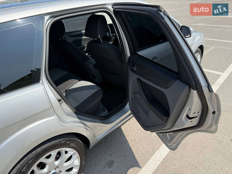 Універсал Ford Focus 2009 в Івано-Франківську фото 26 Універсал Ford Focus 2009 в Івано-Франківську