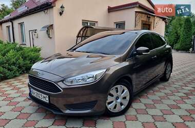 Хэтчбек Ford Focus 2016 в 