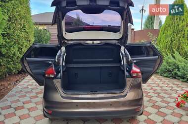 Хэтчбек Ford Focus 2016 в 