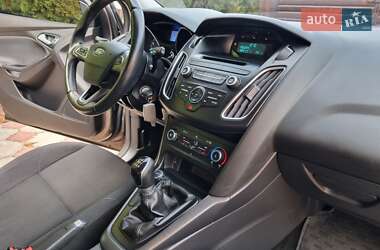 Хэтчбек Ford Focus 2016 в 