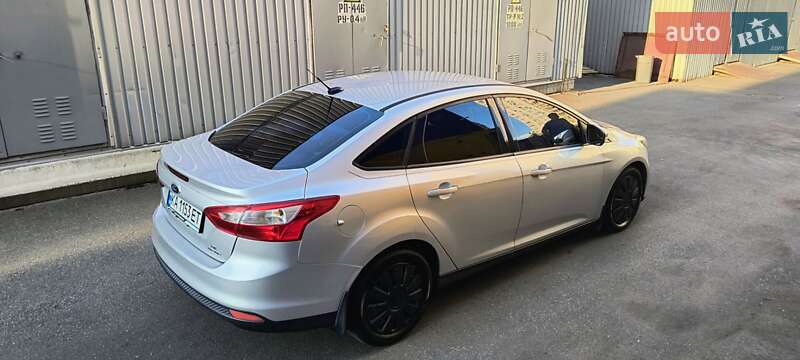 Седан Ford Focus 2013 в Киеве