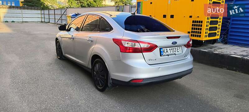 Седан Ford Focus 2013 в Киеве