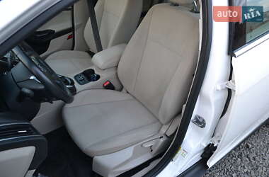 Хэтчбек Ford Focus 2013 в 