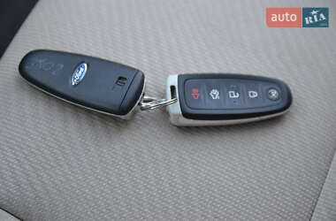 Хэтчбек Ford Focus 2013 в 