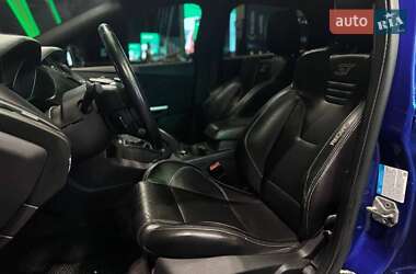 Хетчбек Ford Focus 2013 в 