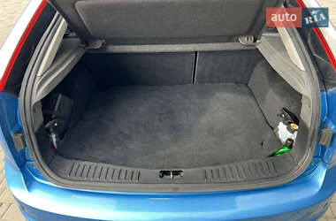 Хетчбек Ford Focus 2010 в 