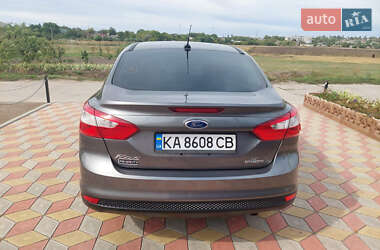 Седан Ford Focus 2013 в 