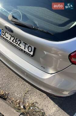 Хэтчбек Ford Focus 2016 в 