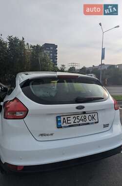 Хэтчбек Ford Focus 2016 в 