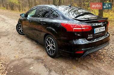 Седан Ford Focus 2015 в 