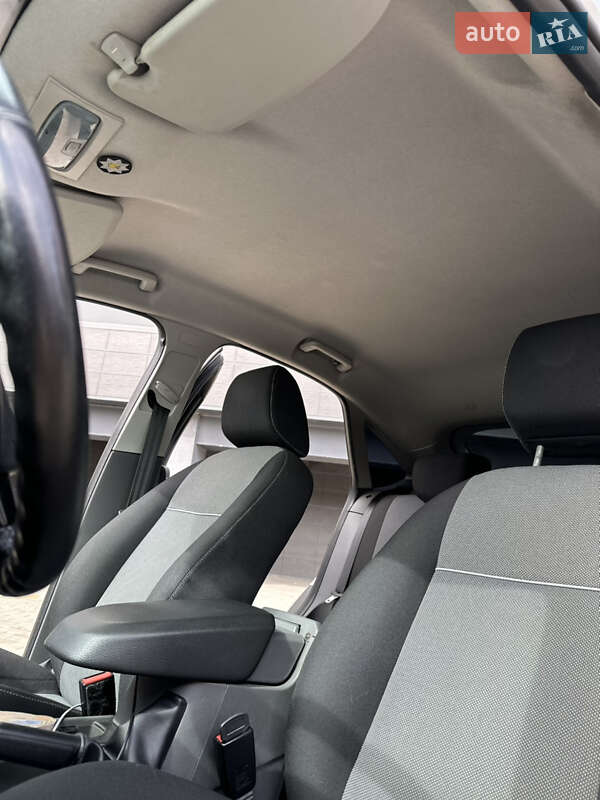 Хэтчбек Ford Focus 2010 в Киеве фото 20 Хэтчбек Ford Focus 2010 в Киеве