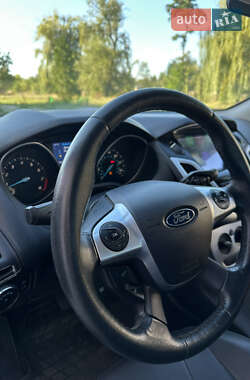 Седан Ford Focus 2014 в 