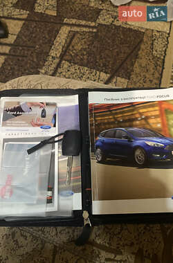 Хэтчбек Ford Focus 2015 в 